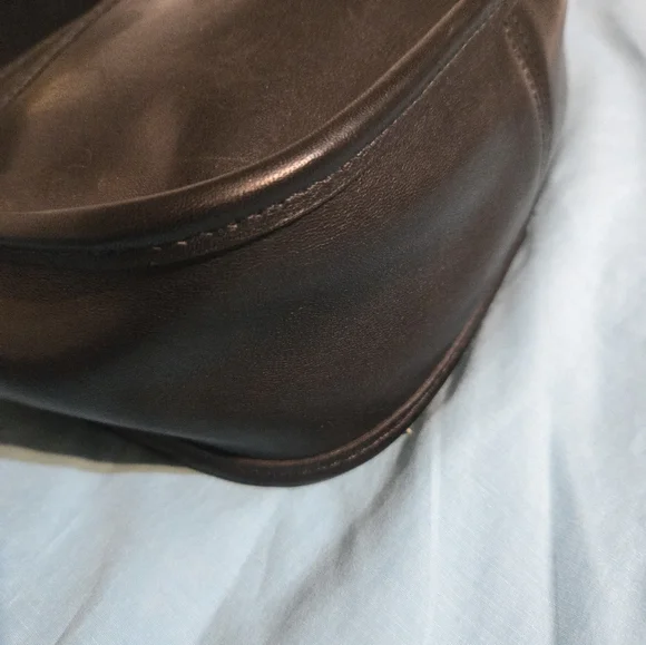 Vintage Coach Collegiate Crossbody Bag In Black - Picture 8 of 16